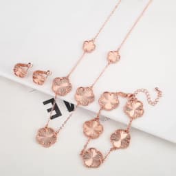 2025 Luxury Hot Selling Shiny Metal New Design Plant Five Leaf Flower Set 15mm Double Sided Women's Gilded Gift Clover