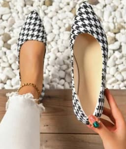 Women's Canvas Ballet Shoes Flat Breathable Colorblock Plaid Slip-on Loafers for 2024 Fashionable and Comfortable Footwear