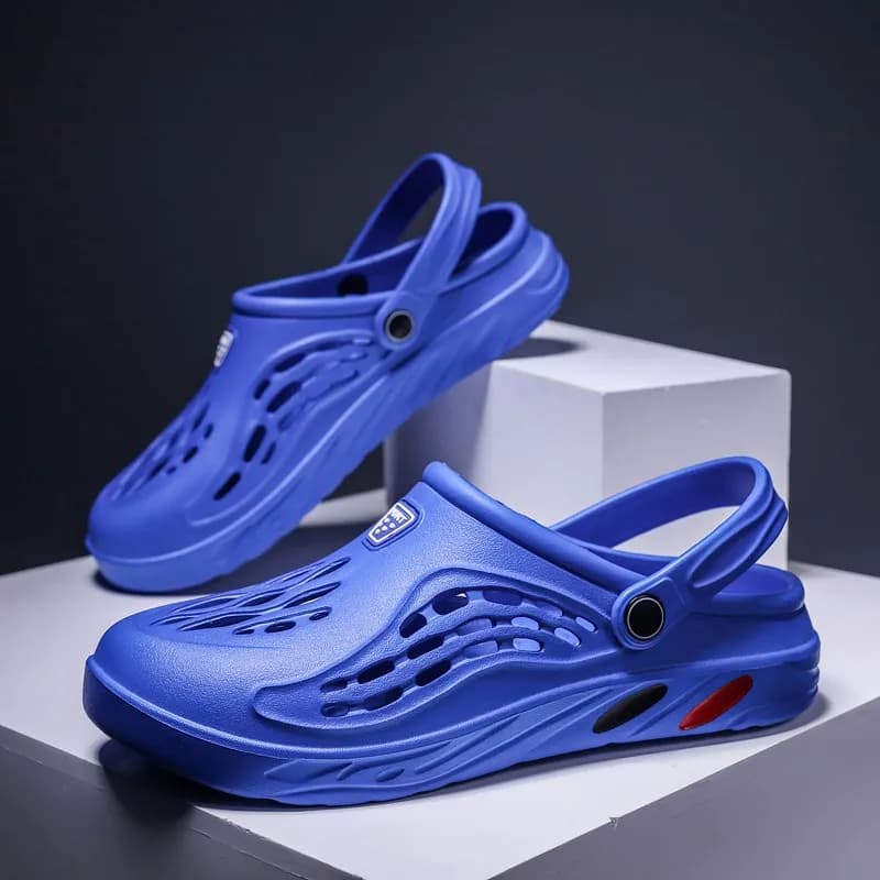 Summer Men and Women Clogs Sandals Men EVA Slippers Garden Shoes Platform Sandals Couple Outdoor House Leisure Slides Men Clog