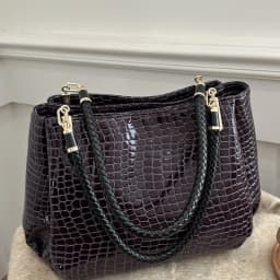 Classic Stone Texture Top-Handle Bag with Crocodile Print Elegant Shoulder Bag for Sophisticated Women in Europe and America