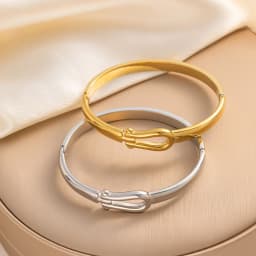 New horseshoe buckle glossy couple bracelet stainless steel gold-plated 18K non-fading, suitable for jewelry gifts
