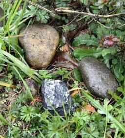 New Creative Simulation Hide Keys In Stone Safety Storage Box Outdoor Garden Hidden Fake Rock Shape For Home RV Spare Key Safe
