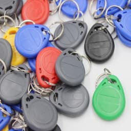 100pcs/Iot EM4305 T5577 125khz Copy Rewritable Writable Rewrite Keyfob RFID Tag Key Ring Card Proximity Token Badge Duplicate