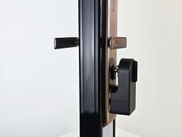 Tuya Smart Door Lock: Touchscreen Keypad, Fingerprint ID & Temporary Access Codes for Enhanced Safety, for Hotels and Apartments