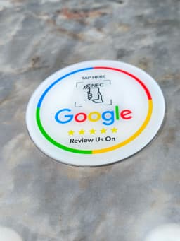 Hilo 13.56Mhz programmable Google Review Card NFC station table NFC Google Reviews display bending card standing brand bracket