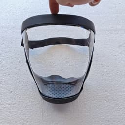 Adjustable Full-Face Protective Mask with Ventilation, Durable Plastic Safety Mask, Transparent Panel & Elastic Strap
