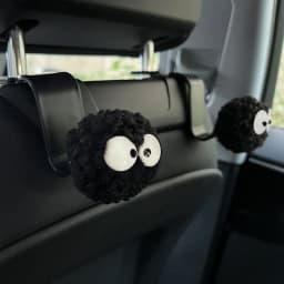2PCS Cute Cartoon Bear Car Seat Back Hooks Storage Vehicle Headrest Organizer Hanger for Groceries Bag Handbag Car Decoration