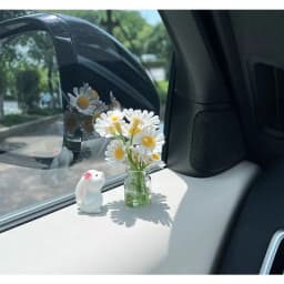 Car Mounted Bunny Floral Fragrance Healing Ornament Romantic Console Centerpiece Auto Smelling Bunny Figurine