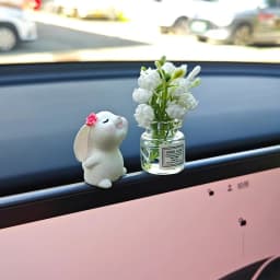 Car Mounted Bunny Floral Fragrance Healing Ornament Romantic Console Centerpiece Auto Smelling Bunny Figurine