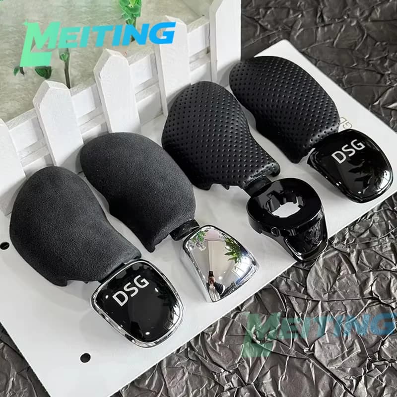 The DSG logo car parts shift head is suitable for Skoda Octavia Super Snowman DSG shift lever leather,