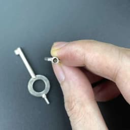 1/2pcs American Handcuff Keys Standard Issue Law Enforcement Hand Cuffs Keys Universal Precise Handcuff Lock Key Wear Resistant
