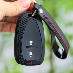 Keychain For Chevrolet Onix Equino Orlando Cruze Spark Sonic Camaro Volt Bolt Trax Malibu Blazer Traverse Seeker Car Key Cover