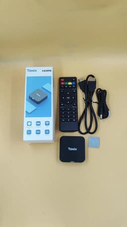 Tanix TX1 Android TV Box Allwinner H313 2.4G Wifi Mini Smart TV Stick Power by DC 5V 2A