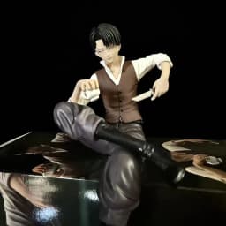 19cm Anime Attack on Titan Figures Levi Ackerman Figure Sitting Posture Model Toys Pre-sell Statue GK Figurine Ornament Gifts