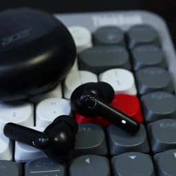 Acer Ohr546 Bluetooth Headphones 2025 New Model Wireless Earphones In-Ear Design Comfortable to Wear for Sports, Running, Calls, Noise Reduction, Compatible with Mobile Phones, Tablets, and Laptop Devices