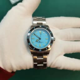 Stainless Steel Watch Men's European and American Business Leisure Quartz Sapphire Watch Swimming Waterproof Outdoor Sport Watch