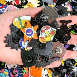 500/1000 PCS Enamel Badges Random Badges Personalized Metal Pins For Backpack Clothes Bag Hat Decor Jewelry Accessories
