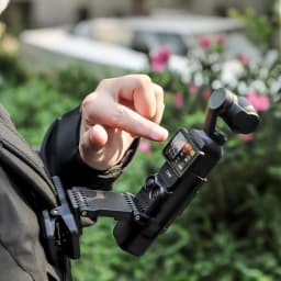 SUNNYLIFE Backpack Clip Mount for DJI Pocket 3 | Extendable Rotatable Magnetic Holder - Hands-Free Vlogging, Cycling, Hi