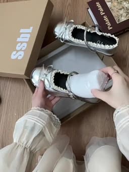 Spring Lace Women Flats Mary Jane Shoes Round Toe Shallow Ladies Casual Ballet Style Shoes Soft Leather Eelgant Dress Shoes
