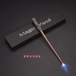 A variety of Harry's boutique luminous wands pick LED battery luminous Hermione Dumbledore carved luminous wands.