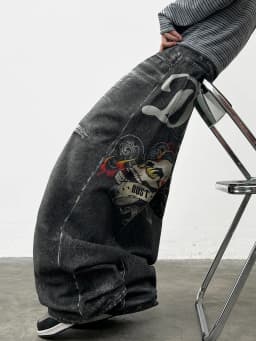 American Retro Skull Print Design Men's Loose Denim Jeans Y2K Street Hip-Hop Fashion Versatile Wide-Leg Pants Halloween Vibe