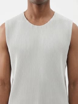 Miyake Pleated Men Sleeveless Vest Round Neck Loose Fit Casual Tank Top Japanese Minimalist Daily Wear
