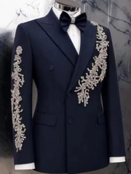 Exquisite Man Tuxedo Suit Slim Fit Peaked Lapel Jacket Pants 2 Piece Customized Evening Double Breasted Groom Party Clothing
