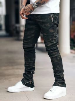 Men's Camouflage Tactical Cargo Shorts Military Green Zipper Pants with Multiple Pockets Outdoor Activities Jeans