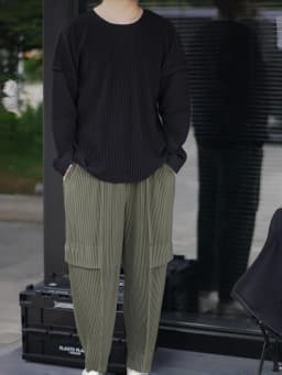 Miyake Pleated Man Loose Cargo Pants Nine-point Pants Fashion Casual Streetwear Miyake Pants