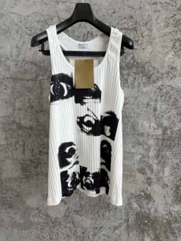 A white original design men's round-neck sweatshirt with eye print, made of pure cotton tank top
