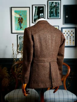 Classic Brown Donegal Tweed Sport Coat with Half Belt Back and Flap Pockets Men Autumn Vintage Blazer Customized M265458