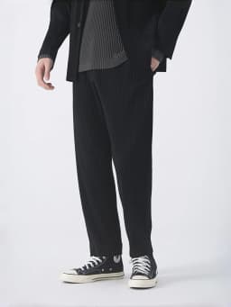 Miyake Pleated Pants Men Elastic Waist Loose Straight Casual Trousers with Side Pockets Wrinkle Resistant Dress Pants