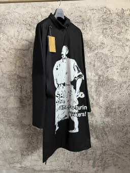 A Chinese-style coat with bow buttons and LACES designed by Nordic designers