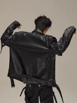 Mauroicardi Spring Autumn Cool Short Shiny Pu Leather Moto & Biker Jacket Men Belt Luxury Designer American Vintage Clothes 2025