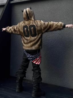 Mauroicardi Autumn Winter Cool Short Thick Warm dark Academia Emo Clothes Devil Faux Fur Coat Men with Hood Fluffy Jacket 2025