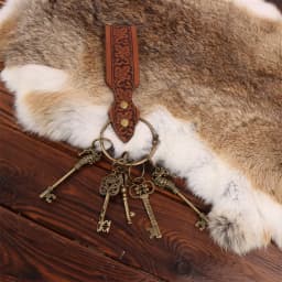 Medieval belts, Renaissance clothing accessories, circular rings, retro metal keychains, cosplay belts, accessories, belts