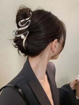 Metal Hair Clip Fashion Barrettes Korean Geometric Black Bow knot Hair Claw for Women Thick Thin Accessories Bath Crab Clamp