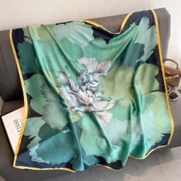 Luxury Horse Print Square Scarf Vintage Imitation Silk Shawl Scarf Women Windproof Outdoor Head Wrap 110*110cm