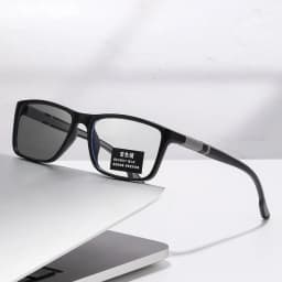 +0.5 +0.75 Photochromic Ultra Light Anti Blue Light Reading Glasses Intensity Suitable for Sports and Outdoor Activities