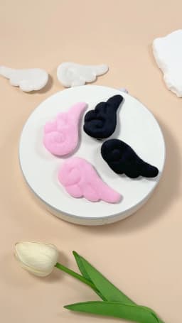 2Pcs Sweet Angel Wing Plush Hair Clips Girl Bangs Cute Hairpin Simple Hairclip Ornament Fashion Hair Accessories Side Clip