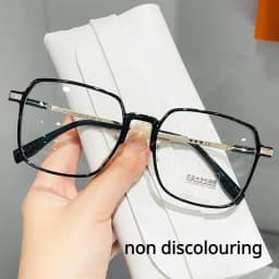 New Fashion Photochromic Myopia Glasses Men Women Color Changing Eyeglasses Anti UV Sunglasses Luxury Short-sighted Eyewear -2.5