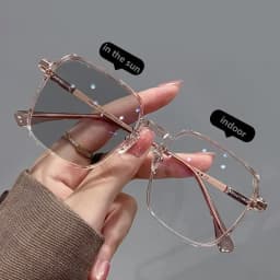 New Fashion Photochromic Myopia Glasses Men Women Color Changing Eyeglasses Anti UV Sunglasses Luxury Short-sighted Eyewear -2.5