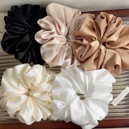 1pcs Extra Large Faux Silk Fluffy, High Elasticity, Soft & Silky, Luxury Casual Comfortable Fashion Scrunchie For Women