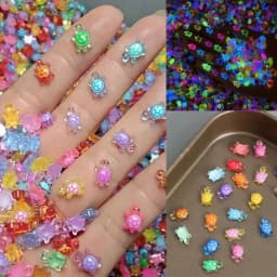 100Pcs Cartoon 3D Luminous Turtle Night Glow DIY Miniature Figurines Dopamine Colored Mini Turtle Nail Charms