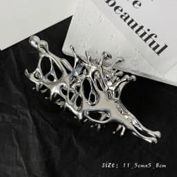 Punk Metal Hair Claw Clip for Thick Liquid Irregular Pattern Barrettes Hair Non-Slip and Stylish Accessory Silver Color Hairpin