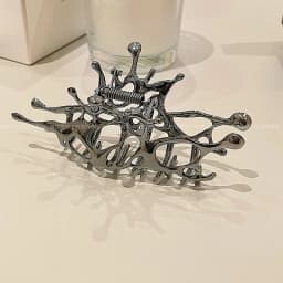 Punk Metal Hair Claw Clip for Thick Liquid Irregular Pattern Barrettes Hair Non-Slip and Stylish Accessory Silver Color Hairpin