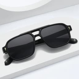 Vintage Double Bridges Men Square Sunglasses Fashion Clear Ocean Lens Eyewear Women Trending Rivets Glasses UV400 Gafas De Sol