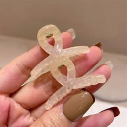 2/4Pcs Cute Solid Hair Claw Crab for Girls Acrylic Mini Hairpin Fashion Women Bang Barrette Cross Clips Small Hair Accessories