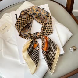 Luxury Chain Print Small Square Scarf Simulated Silk Thin Neck Scarf Fashion Sunscreen Headscarf For Women 70x70cm