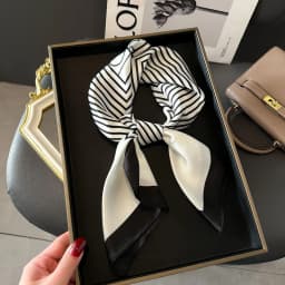 Luxury Chain Print Small Square Scarf Simulated Silk Thin Neck Scarf Fashion Sunscreen Headscarf For Women 70x70cm